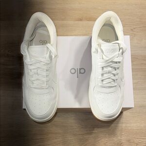 ALO Yoga Classic White Athletic Sneakers